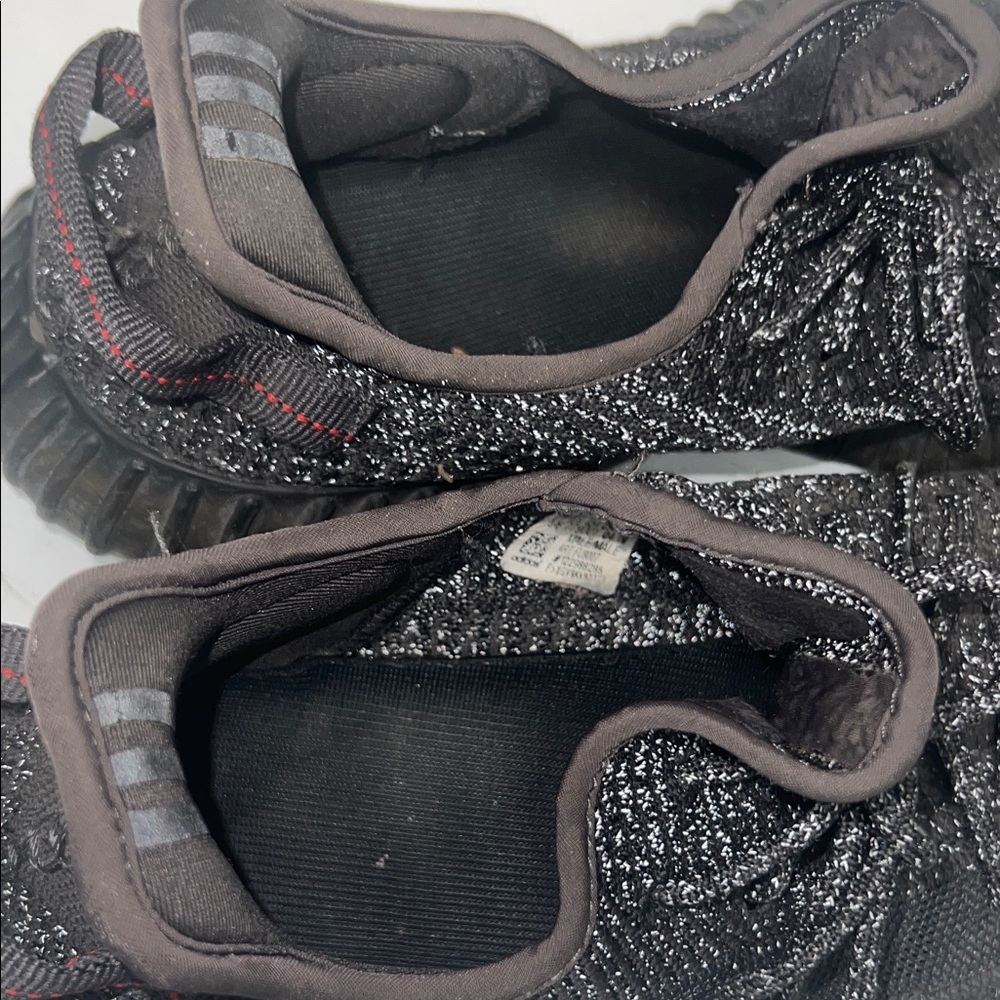 Men's Black Adidas V2 Yeezy 350 size 11 black refekctive - Picture 4 of 6